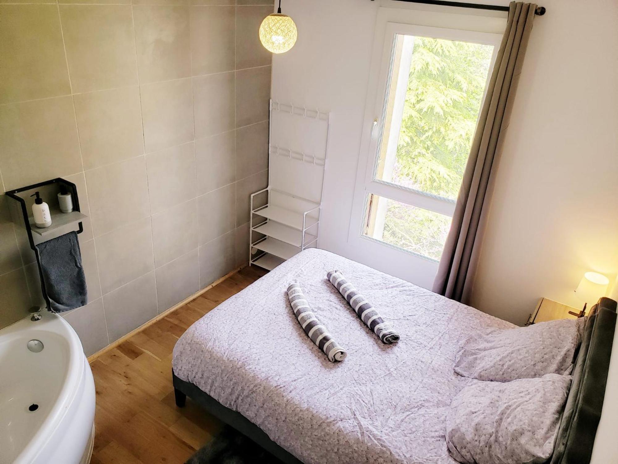 Suite From 1 To 6 - Bathtubs In Rooms - Air Conditioned Residential Appartement - Self-Arrival - Wifi - Netflix Disney - Kitchen - Laundry - Parking Awinion Zewnętrze zdjęcie