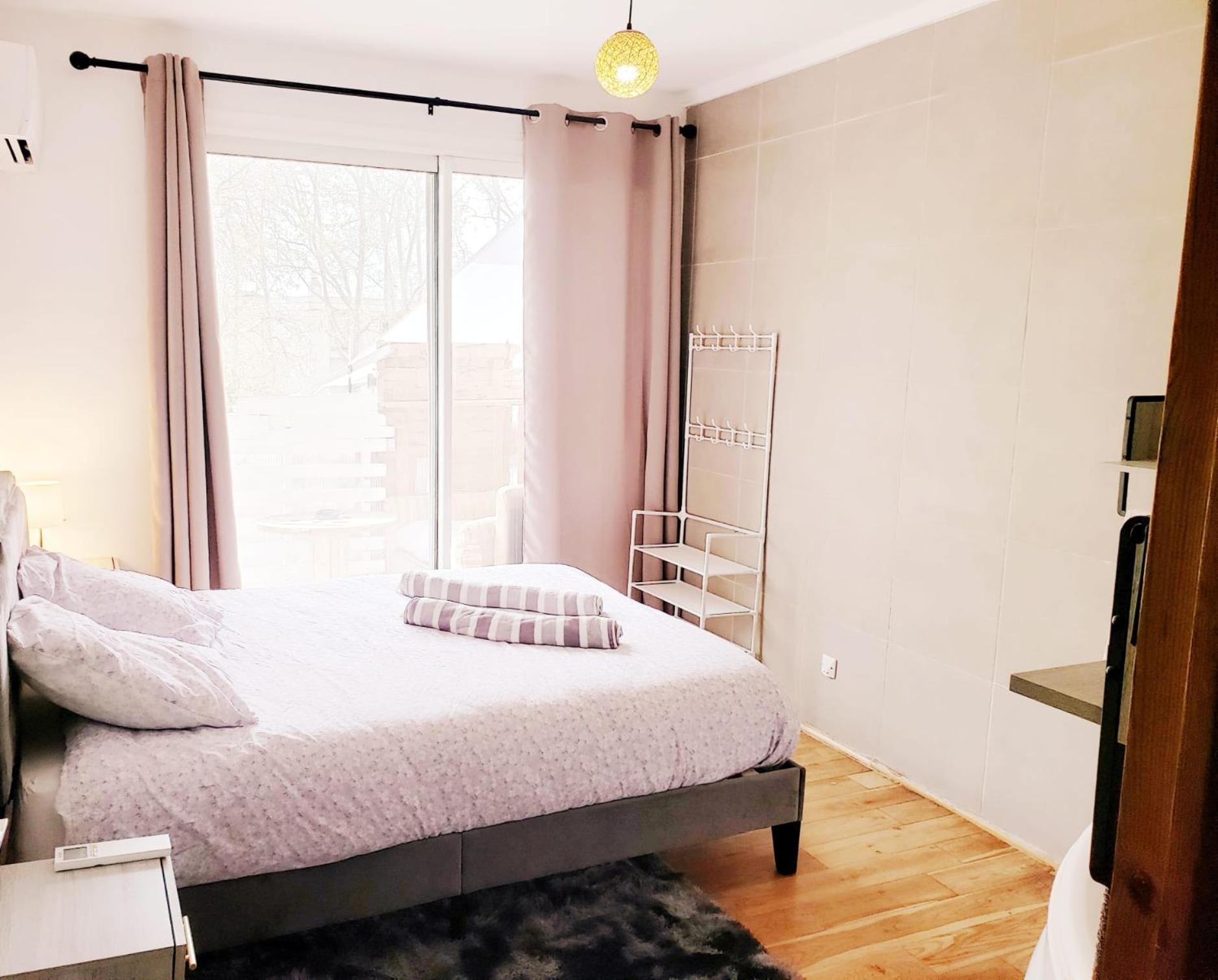 Suite From 1 To 6 - Bathtubs In Rooms - Air Conditioned Residential Appartement - Self-Arrival - Wifi - Netflix Disney - Kitchen - Laundry - Parking Awinion Zewnętrze zdjęcie