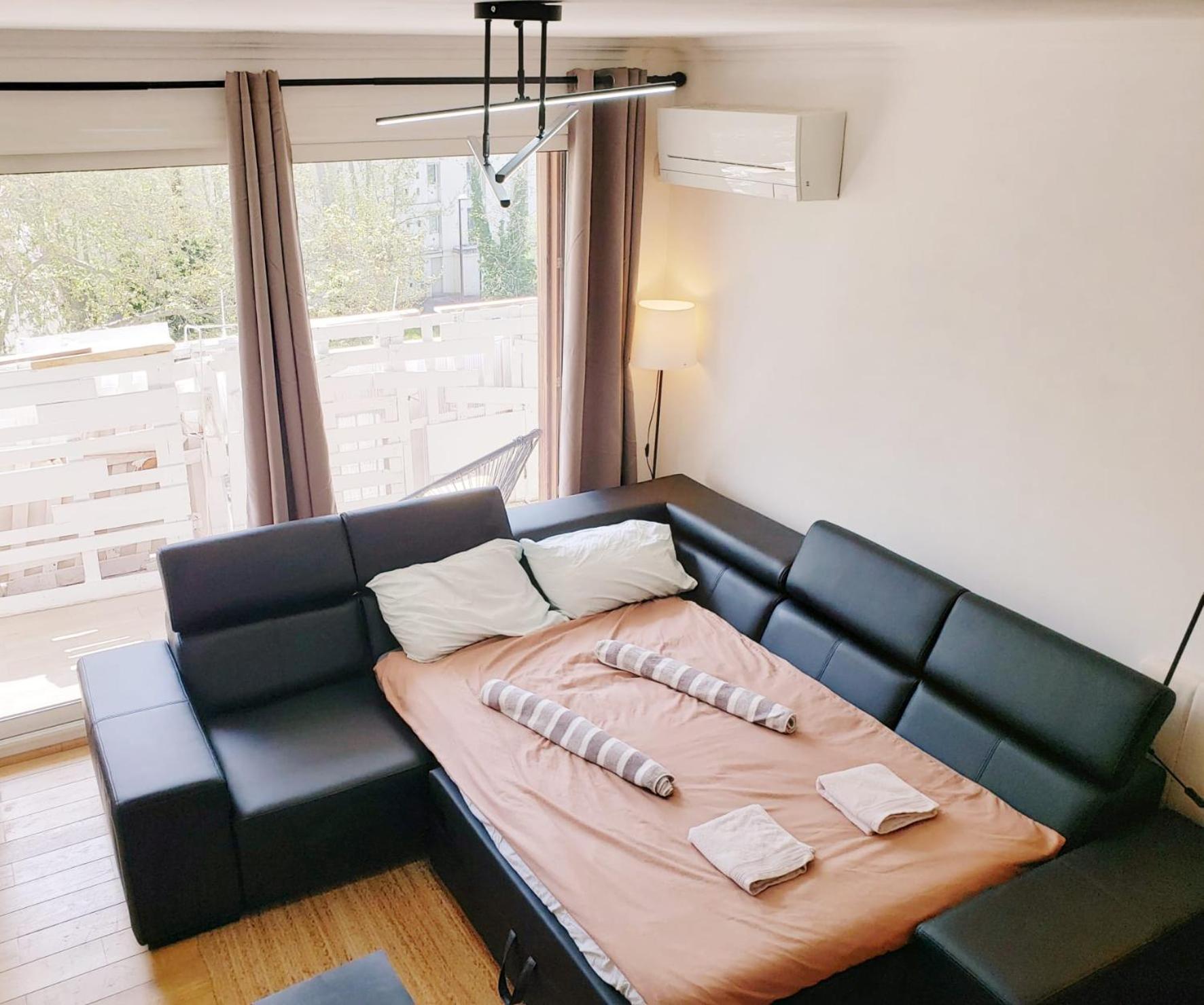 Suite From 1 To 6 - Bathtubs In Rooms - Air Conditioned Residential Appartement - Self-Arrival - Wifi - Netflix Disney - Kitchen - Laundry - Parking Awinion Zewnętrze zdjęcie