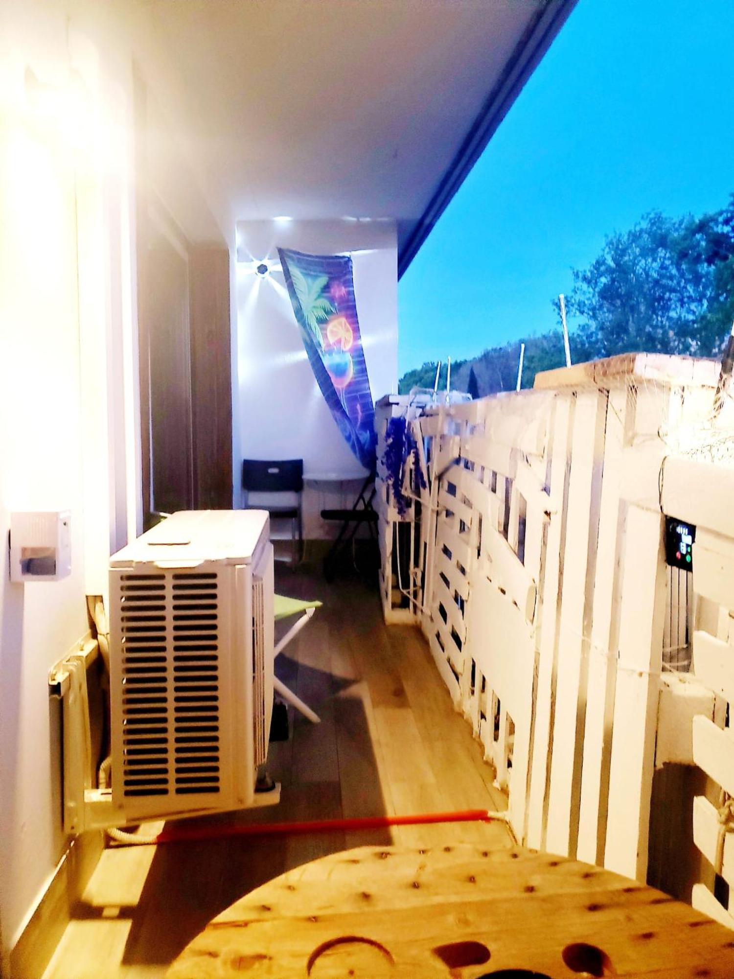 Suite From 1 To 6 - Bathtubs In Rooms - Air Conditioned Residential Appartement - Self-Arrival - Wifi - Netflix Disney - Kitchen - Laundry - Parking Awinion Zewnętrze zdjęcie